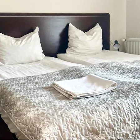 1 Bedroom Stunning In
