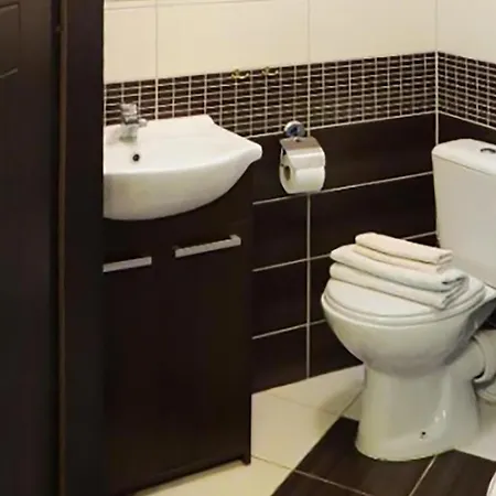 1 Bedroom Stunning In Apartment *